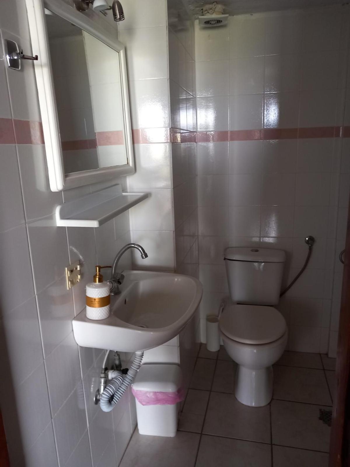 Antikristo Rooms Karteros Bagian luar foto