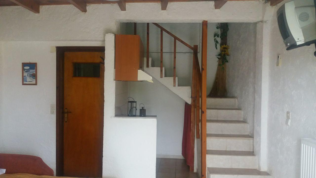 Antikristo Rooms Karteros Bagian luar foto